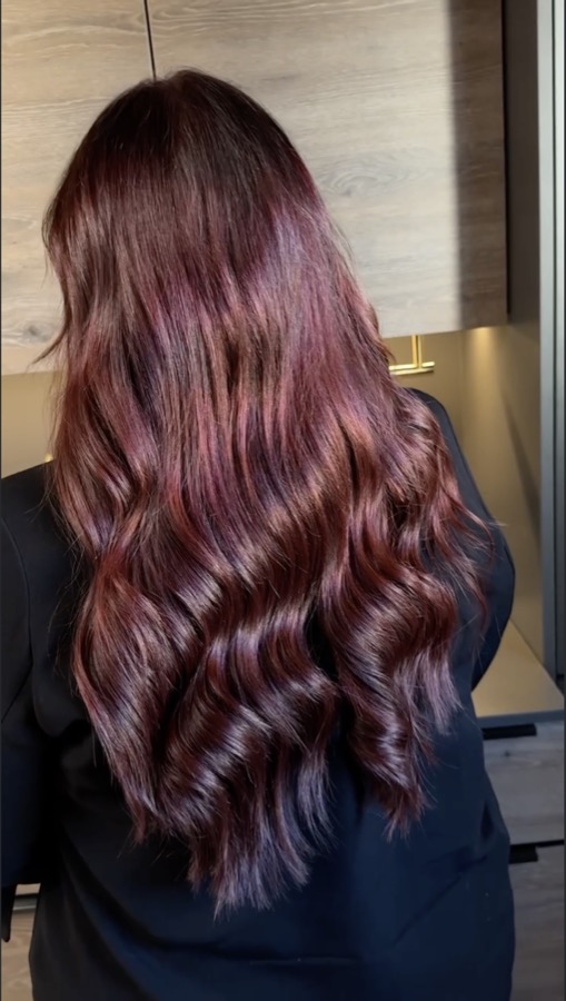 Nachher – leuchtendes, tiefes Rot